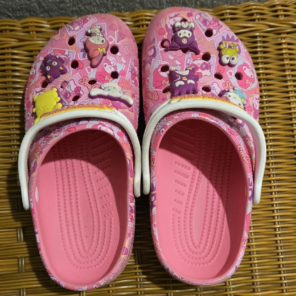Crocs Kid Size -  Hello Kitty And Friends